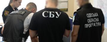 1000 доларів за «бронь» від мобілізації: в Одесі поліцейські викрили посадовця облдержадміністрації у зловживанні впливом