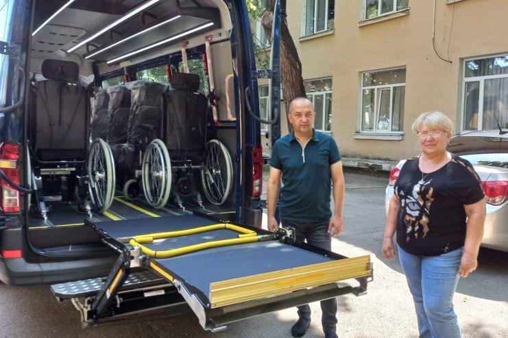 У Тарутинській громаді запрацювала послуга "Соціальне таксі" для маломобільних людей