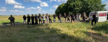 Прикордонники Одещини зупинили незаконну спробу перетину кордону  групою з 15 чоловіків