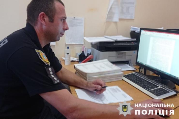 Поліцейські повідомили про підозру жителю Березівщини за вчинення домашнього насильства щодо колишньої дружини