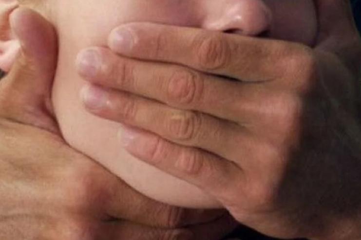 На Одещині поліцейські затримали 49-річного чоловіка за підозрою у зґвалтуванні 14-річної дівчинки