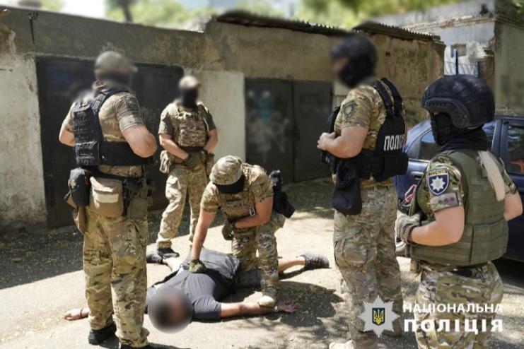 В Одесі поліцейські перекрили канал розповсюдження по всій країні особливо небезпечних наркотиків та психотропів 