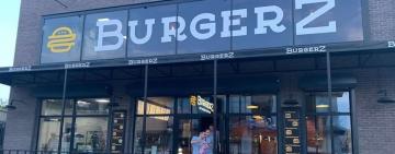 Мовний скандал в Затоці: власниця ресторану вибачилася й пообіцяла ребрендінг закладу