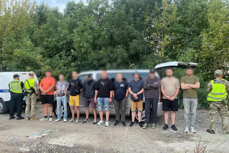 Нелегальний маршрут до Придністров'я: на Одещині затримали 10 чоловіків