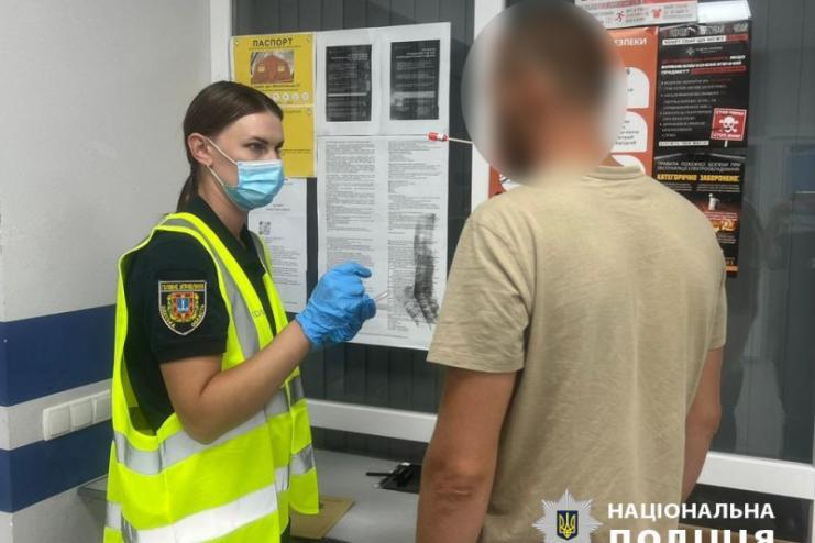 У Кілії поліцейські викрили зловмисника, який спричинив тяжкі тілесні ушкодження співмістянину