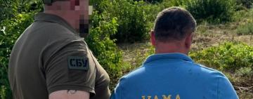 Посадовці Одеської митниці викриті у вимаганні хабарів: вилучено готівку на мільйони гривень