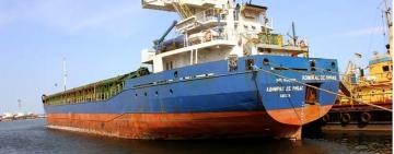 Одеський порт виставив на продаж свій старий суховантаж