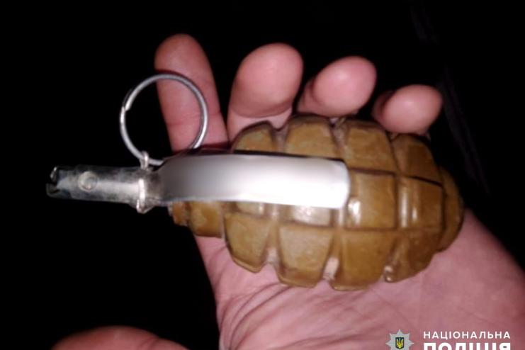 В Кілії 36-річний чоловік возив у багажнику гранату (ФОТО)