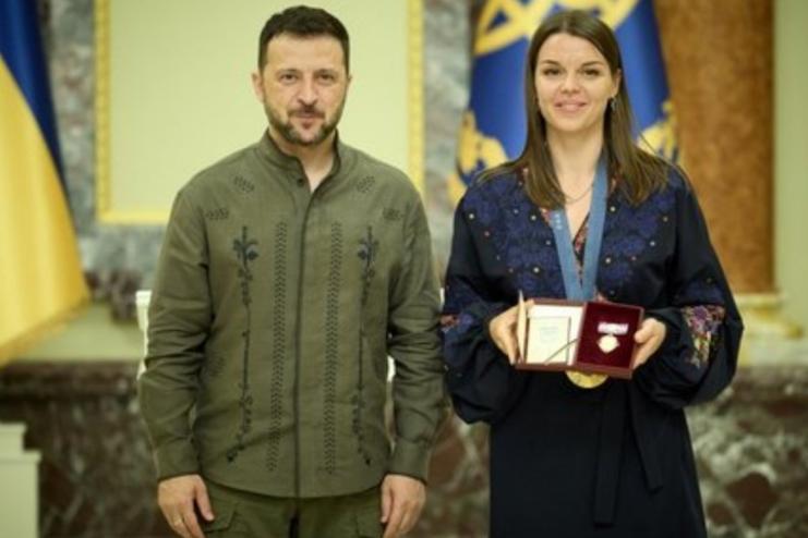 Президент вручив олімпійським чемпіонкам з Одеси державні нагороди
