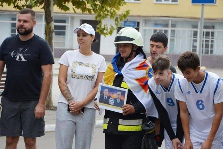 Рятувальник з Кілії переміг у патріотичному забігу "Шаную Воїнів, біжу за Героїв України"