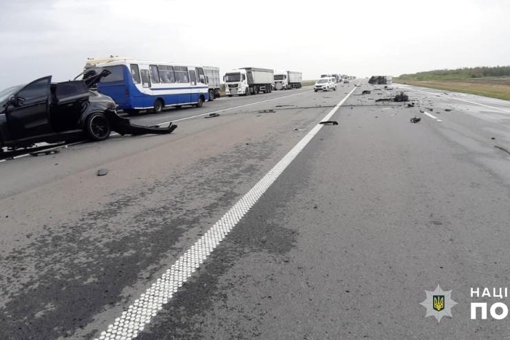 Вижили дивом: на Одещині сталась ДТП за участю легковика і мікроавтобуса