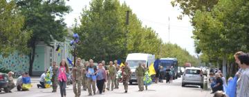 В Кілії містяни навколішках проводжали в останню путь стрільця-снайпера Володимира Негоїцю 