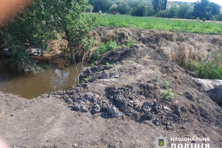 В Тарутинській громаді місцевий житель перекрив річку дамбою, щоб поливати баштан