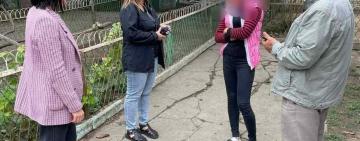 Служба у справах дітей Арцизької міської ради продовжує виїзди по населеним пунктам громади з метою перевірки готовності дітей до школи