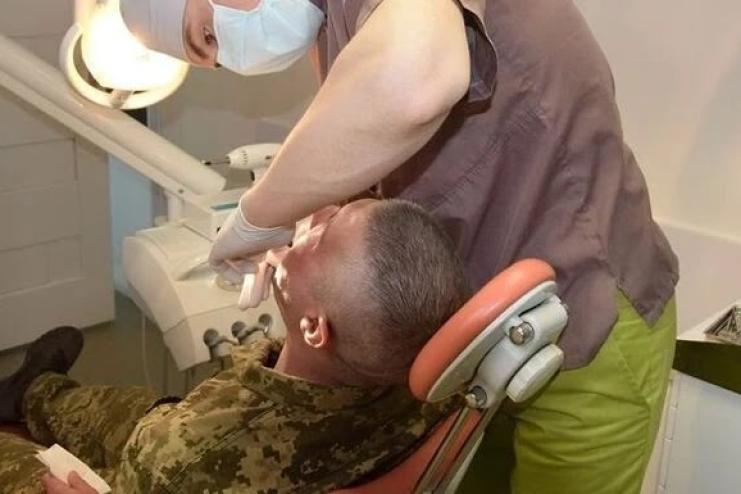  ТАРУТИНСЬКА ЛІКАРНЯ УКЛАЛА ДОГОВІР З НСЗУ НА ЗУБОПРОТЕЗУВАННЯ ВІЙСЬКОВИХ  