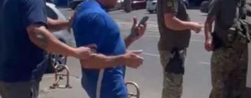 Фітнес-тренера з Одеси, який образив військового, призвали на службу в той самий день: де він зараз?