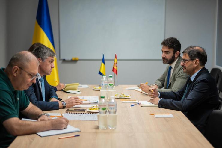 Заступник міністра оборони попередив про підготовку Росії до нових масованих обстрілів та закликав Іспанію пришвидшити поставки озброєння