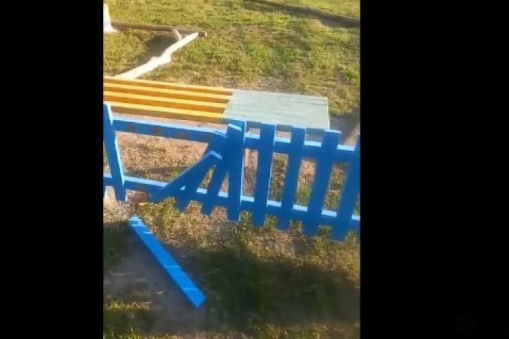Спільний простір під загрозою: в Арцизі вандали псують дитячі майданчики