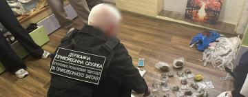 Нелегальний стартап: на Одещині прикордонники викрили іноземця на збуті канабісу