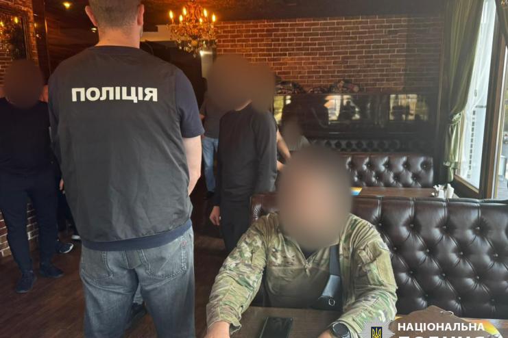 Членство в структурі для уникнення мобілізації: в Одесі затримали на хабарі представника громадського формування