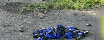 Поліцейські затримали чоловіка з понад 100 згортками, ймовірно, наркотичних речовин