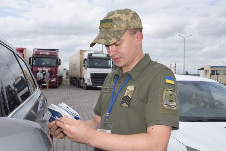 Коли із спільного тільки свідоцтво про шлюб: прикордонники Ізмаїльського загону виявили два випадки з ознаками фіктивного шлюбу