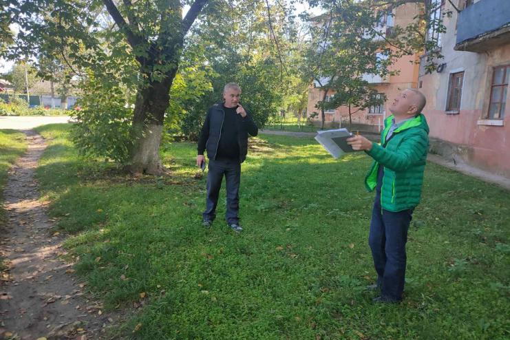 В Арцизі комісія ЖКГ провела огляд дерев, що потребують видалення чи санітарної зачистки