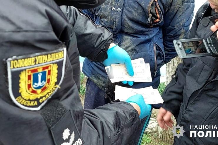 Жителя Білгород-Дністровського району засуджено за оборудки зі зброєю та боєприпасами
