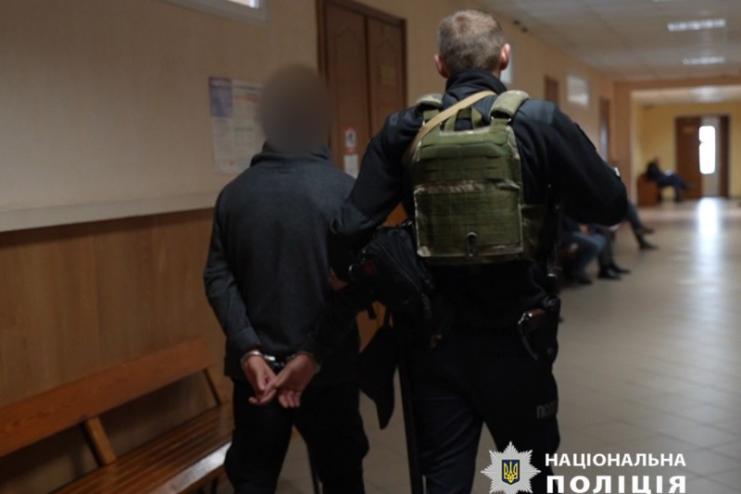 Нелюду, який жорстоко побив двомісячну донечку і дворічного сина загрожує 8 років тюрми (відео)