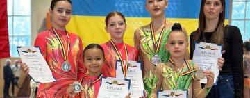 Акробатки з Арцизької громади вибороли срібло на міжнародних змаганнях у Кишиневі