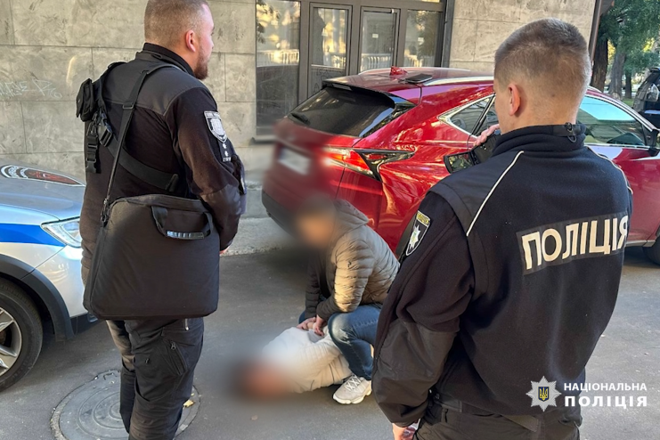 12 тисяч доларів за уникнення мобілізації: в Одесі затримали молодика за зловживання впливом