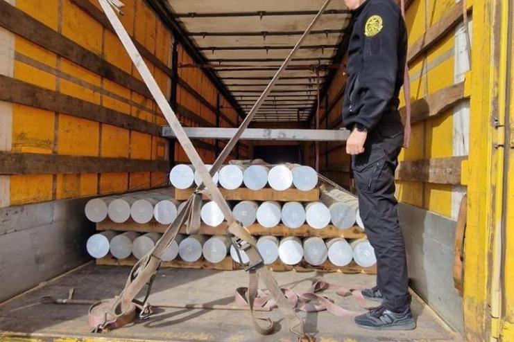 На півдні Одещини затримали 21 тонну алюмінієвих заготовок з недостовірними документами