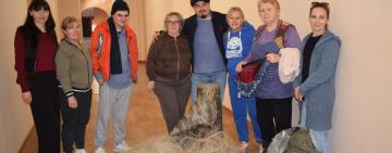 Вшивають віру в Перемогу у кожний стібок: волонтерський центр 