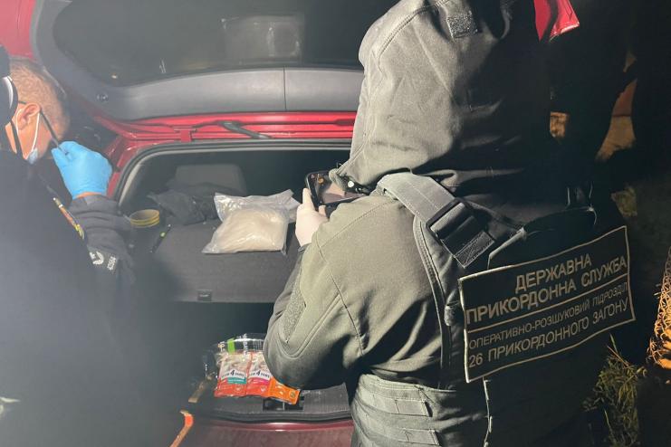 Наркобізнес під виглядом зоотоварів: на Одещині прикордонники викрили нарколабораторію зі щомісячним оборотом у 25 кг солей α-PVP