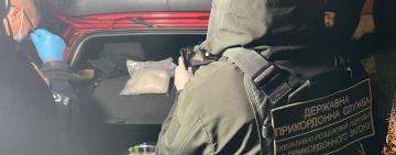 Наркобізнес під виглядом зоотоварів: на Одещині прикордонники викрили нарколабораторію зі щомісячним оборотом у 25 кг солей α-PVP