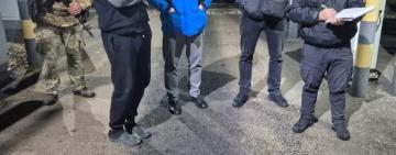 Далекобійник із Болградського району організовував незаконний виїзд чоловіків  за межі України