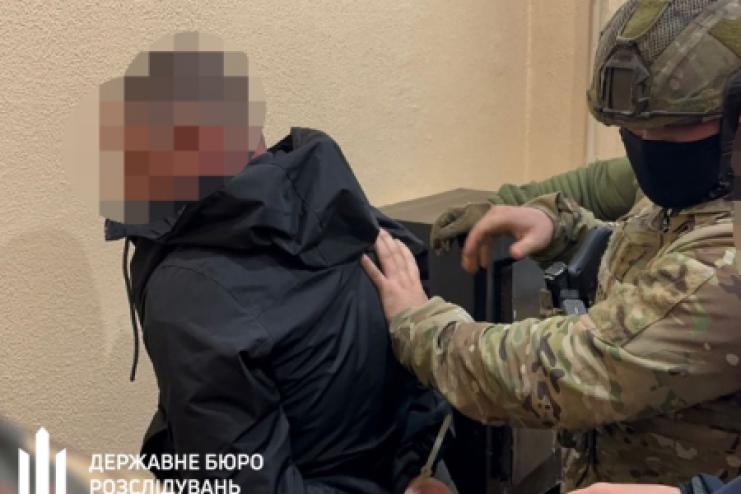 На Одещині викрили працівників ТЦК, які вимагали хабарі на блокпостах: затримання та замах на життя правоохоронців