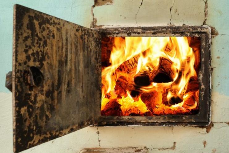 Господар у лікарні: на Одещині пічка стала причиною пожежі