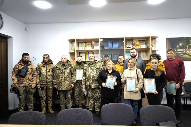 До Дня Збройних сил України в Кілії нагородили військовослужбовців і волонтерів