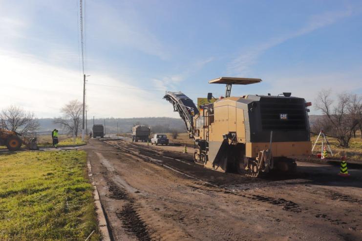 Водіїв закликають бути уважними: в Арцизькій громаді розпочато ремонт дороги