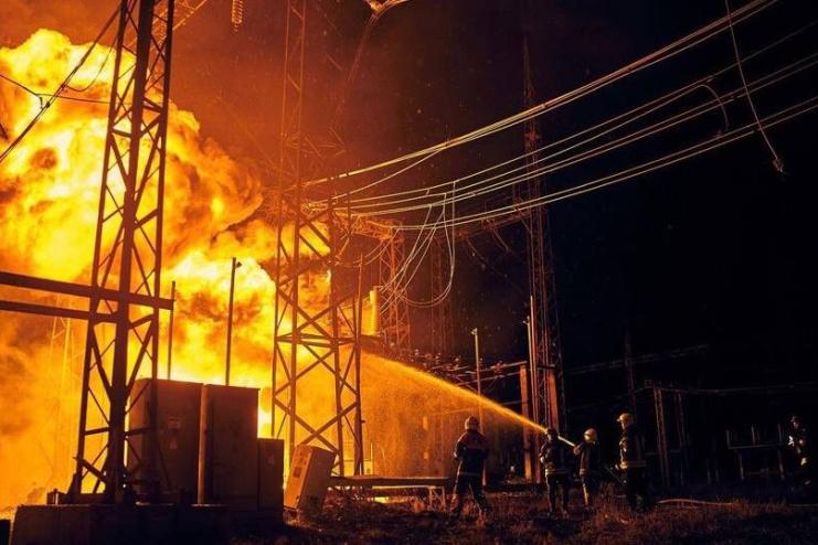 Масована атака ворога: серйозно пошкоджено обладнання електропідстанцій