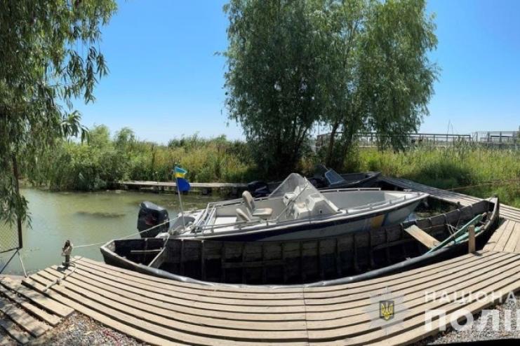 Суд виніс вирок чоловікові, який угнав річкове судно на Дунаї