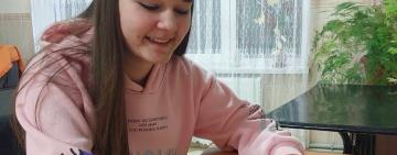 В Арцизі служба у справах дітей шукає люблячу родину для 14-річної Ангеліни