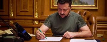 Зеленський підписав закон про внесення до реєстру призовників юнаків з 17 років