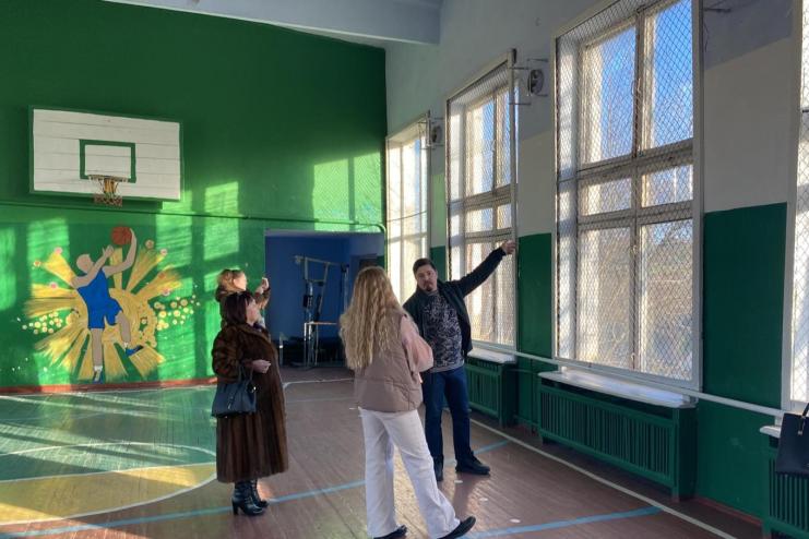 Благодійний фонд «Шляхетна справа»: тепло для освітян і турбота про громаду