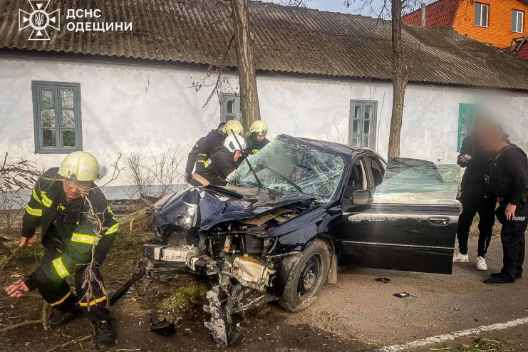 В Ізмаїлі деблокували жінку з понівеченої автівки