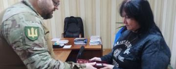 Вшанування пам’яті Героя: в Арцизі  родині загиблого захисника Івана Камнєва вручили державну нагороду