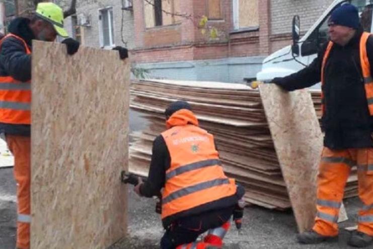 Працівники комунальних служб зможуть отримати бронювання — Зеленський увів в дію рішення РНБО