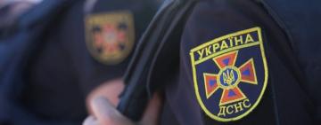 Резонансна пожежа в Одесі: вогонь охопив три автомобілі в паркінгу багатоповерхівки