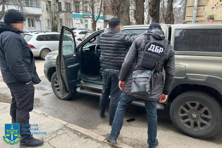 На Одещині систематично заробляли на видачі мисливських посвідчень: на корупції викрито керівництво лісового управління